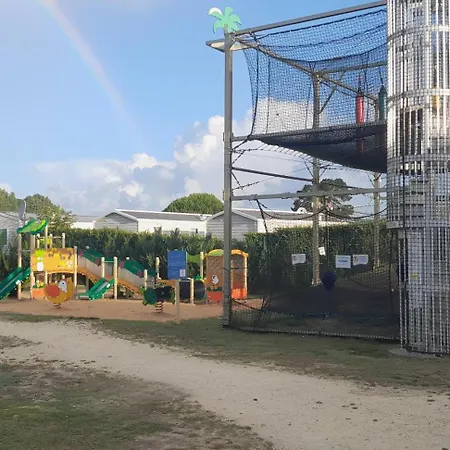 מלון Tres Beau Mobil 40 M2 3ch - 4 Etoiles Les Charmettes 370- Proche Fun Zone